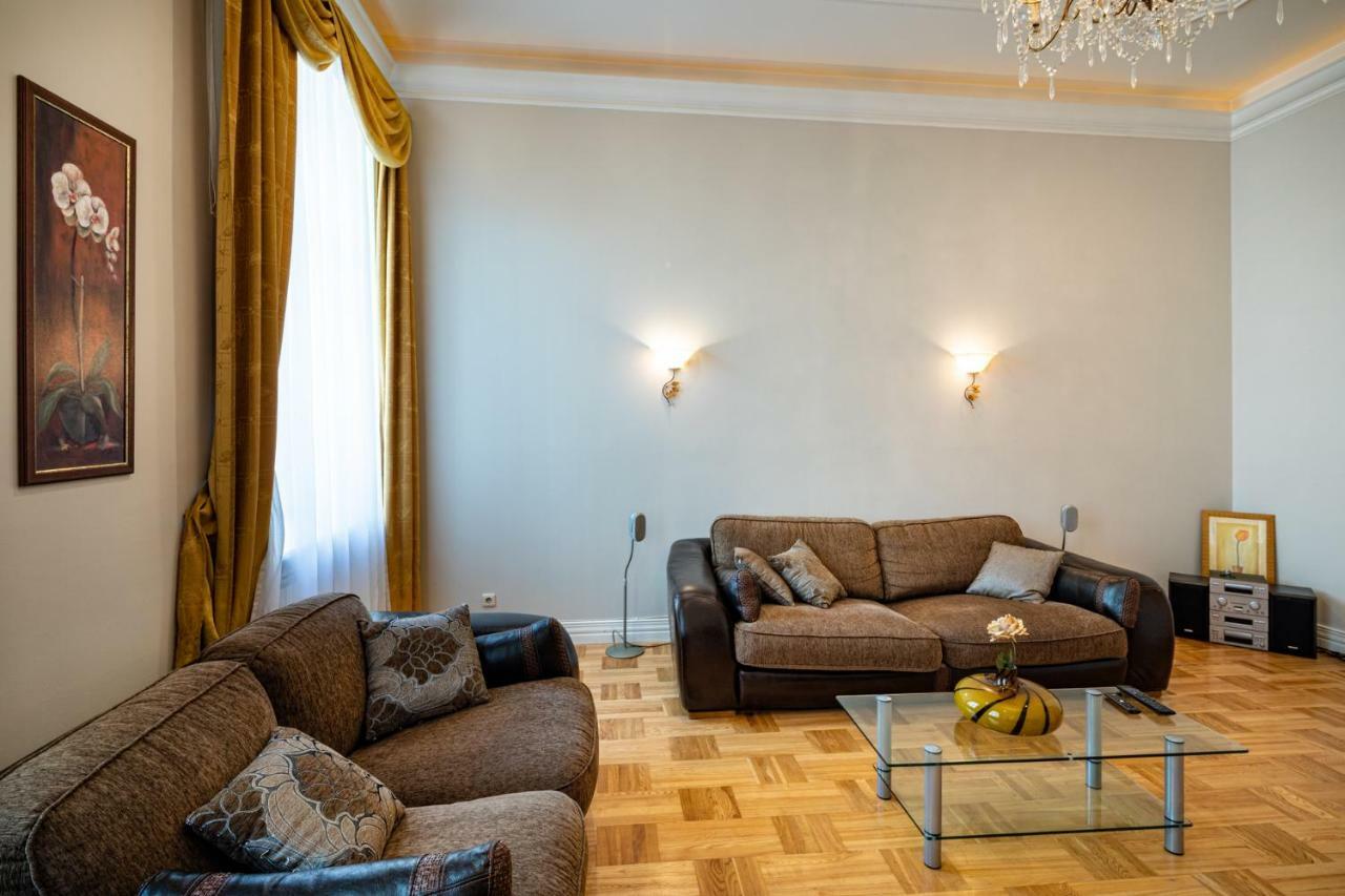 Old Riga 2 Bedroom Vecpilsetas Street Apartment ภายนอก รูปภาพ