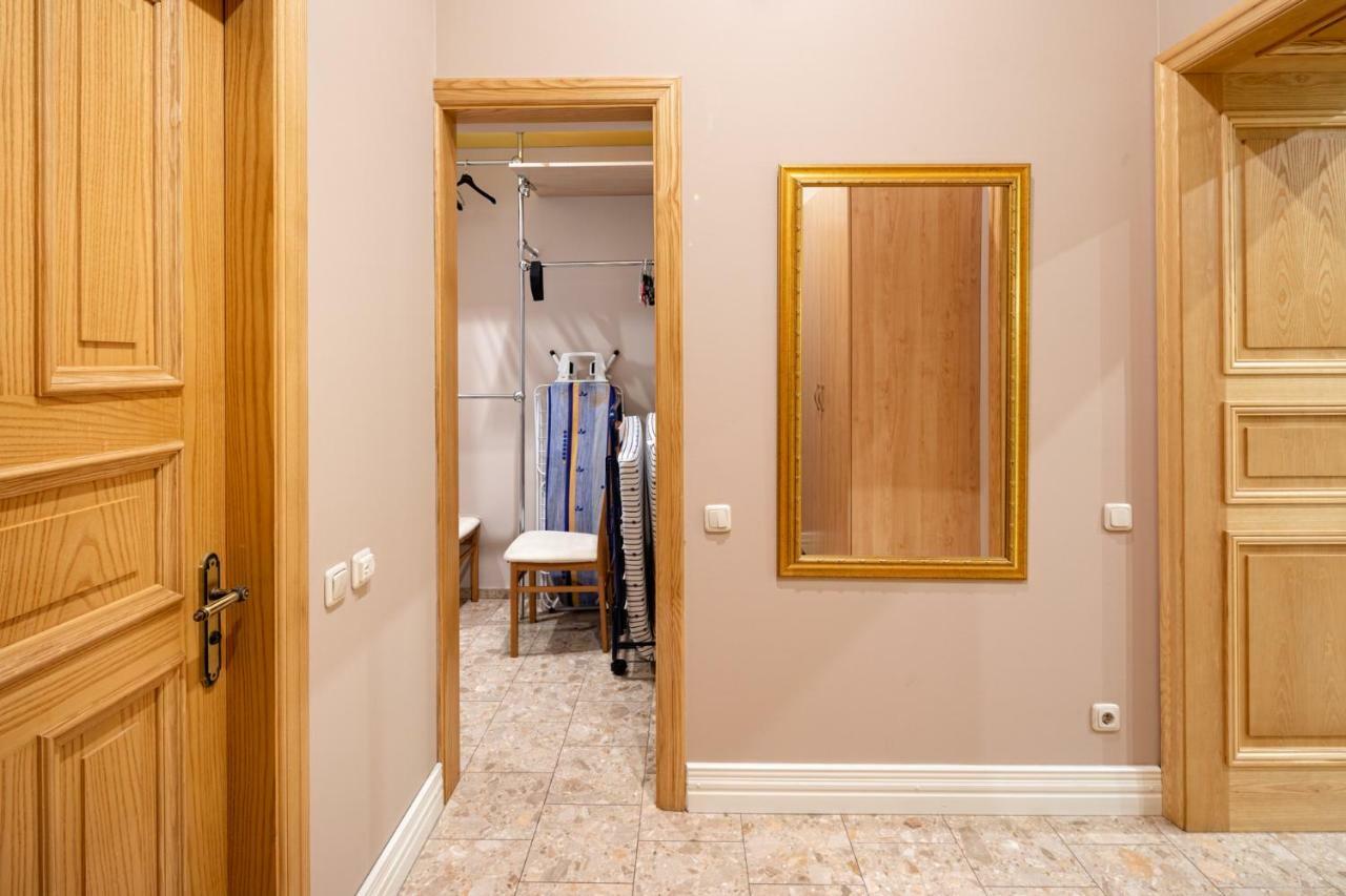 Old Riga 2 Bedroom Vecpilsetas Street Apartment ภายนอก รูปภาพ