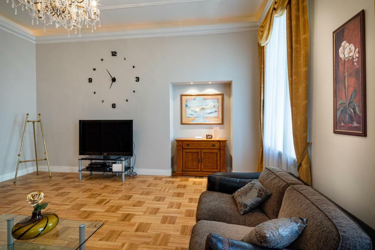 Old Riga 2 Bedroom Vecpilsetas Street Apartment ภายนอก รูปภาพ